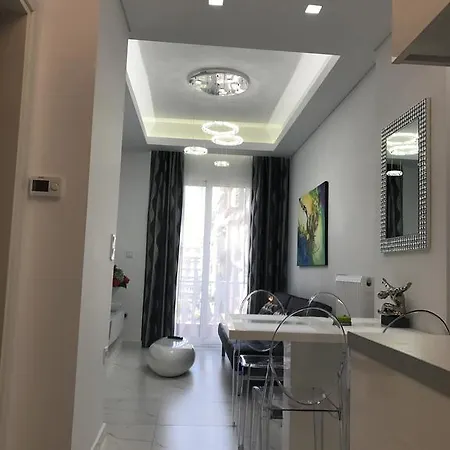 Laura Egnatia Appartement *